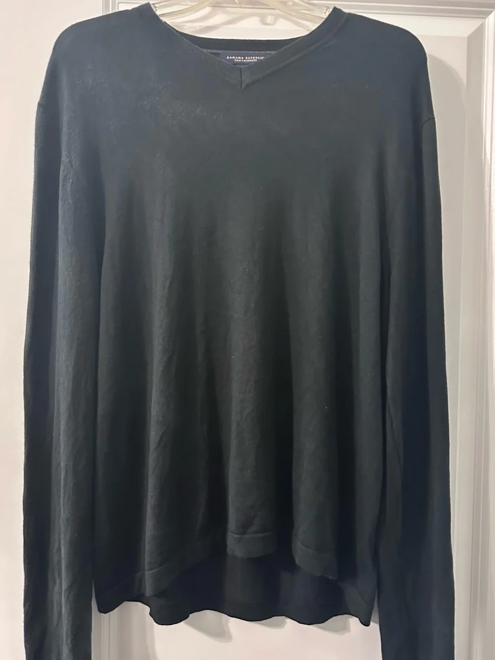 Banana Republic Men's Black V neck Sweater